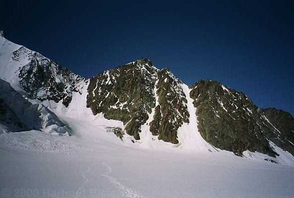 Durrenhorn / Dirruhorn ( 4035 metres ) in the Mischabel Range of the Swiss Alps