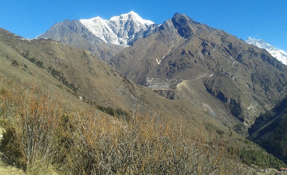 Phortse Village beneath Mt. Tashinga