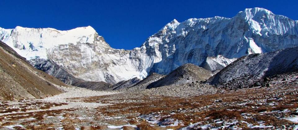 Chonku Chuli ( Pyramid Peak ) and Chamlang from above Hongu Panch Pokhari