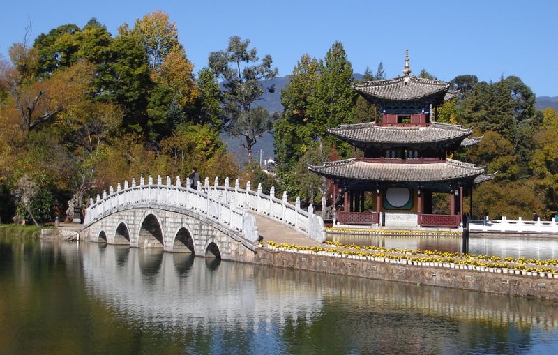 Black Dragon Pool Park in Lijiang 