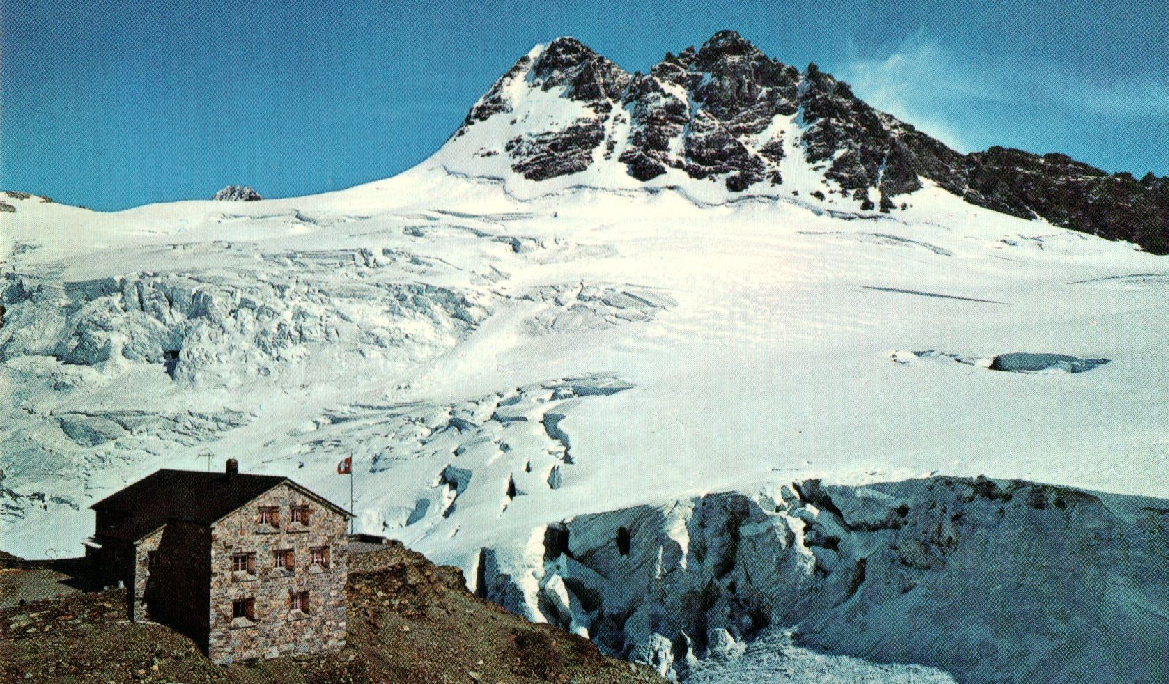 Tschingelhorn from Mutthorn Hut