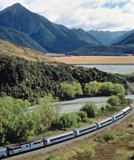 Train on the railway network of New Zealand