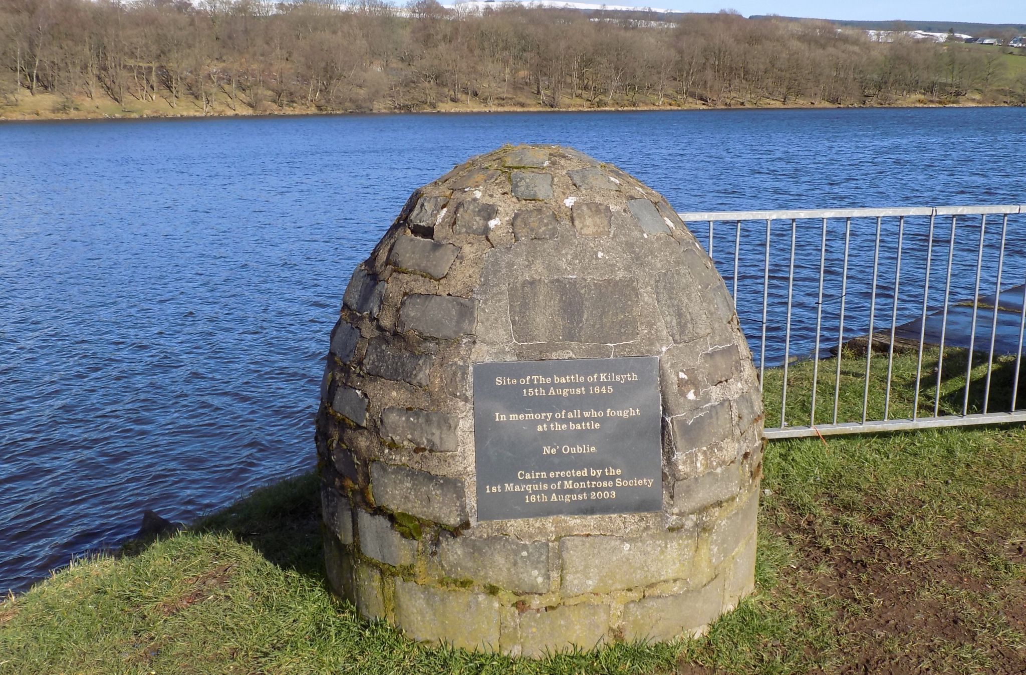 Monument at site of the Battle of Kilsyth at Barton Loch on Barr Hill at Twechar