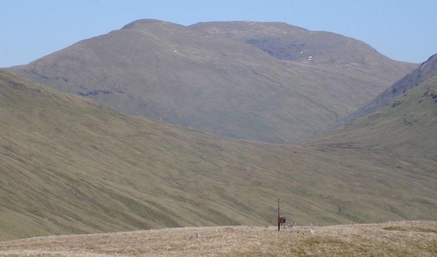 Beinn a Chuirn ( 3020ft ) and Beinn Mhanoch ( 3125ft ) from Beinn Chaorach