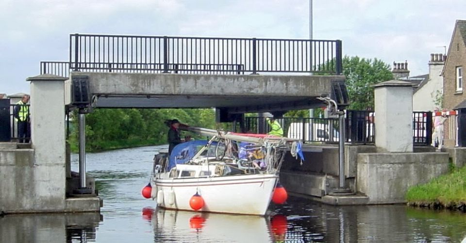 Lifting Bridge at Bonnybridge on Forth & Clyde Canal