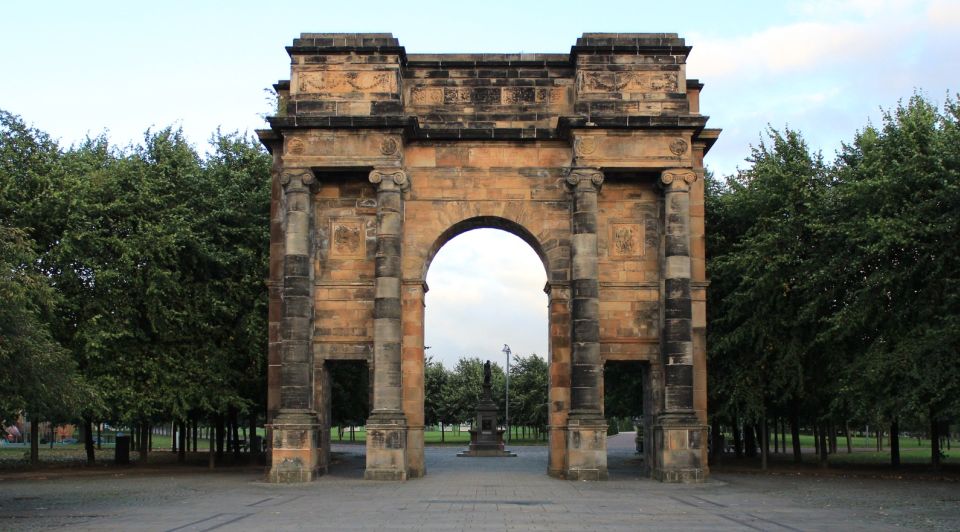 McLennan Arch into Glasgow Green