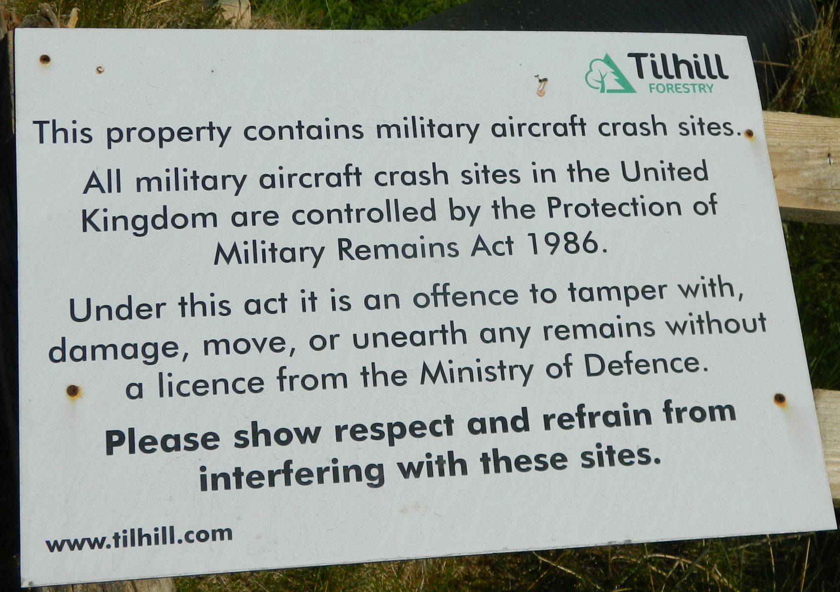 Notice about aircraft wreckage on Irish Law