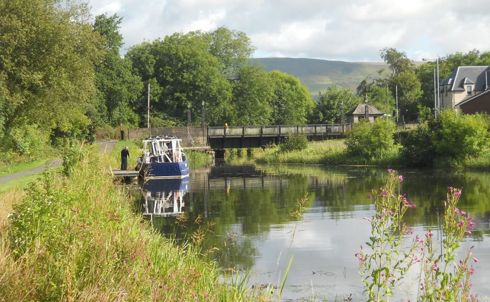 Hillhead Bridge on Forth and Clyde Canal at Kirkintilloch