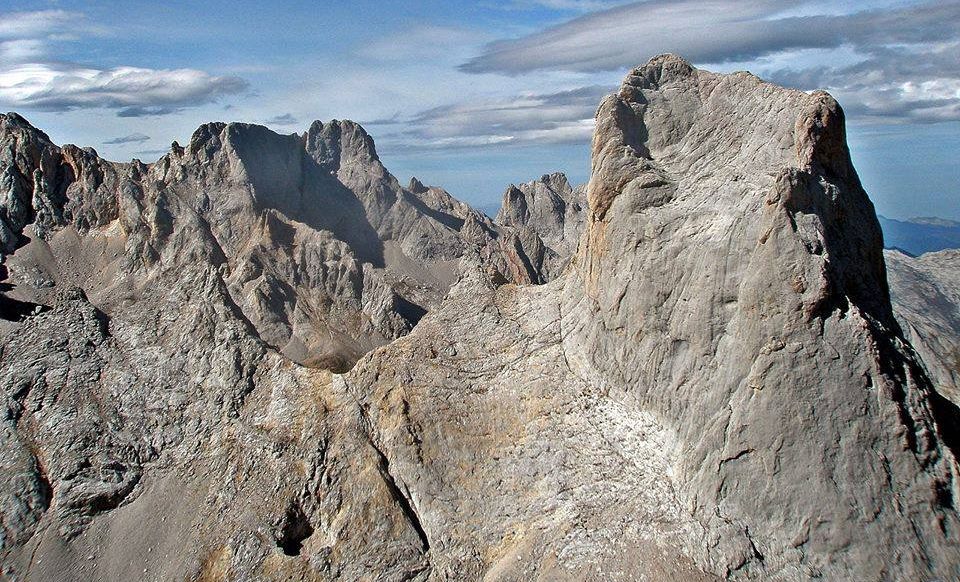 Naranjo de Bulnes ( Picu Urriellu ) in the Picos de Europa in Northern Spain