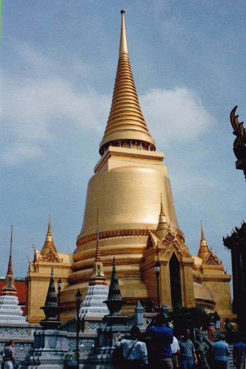 Phra Sri Rattana in Wat Phra Kaew ( Temple of the Emerald Buddha ) in Bangkok