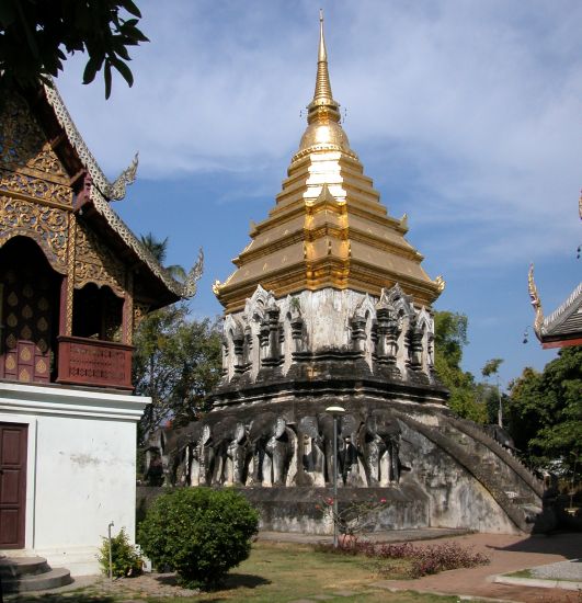 Chedi Chang Lom at Wat Chiang Man in Chiang Mai