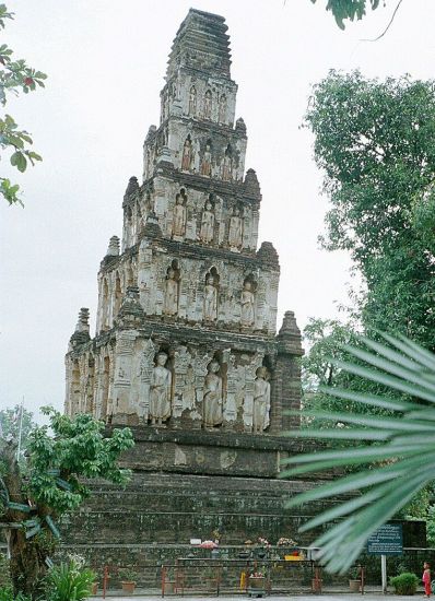 Wat Chama Thevi in Lamphun in Northern Thailand