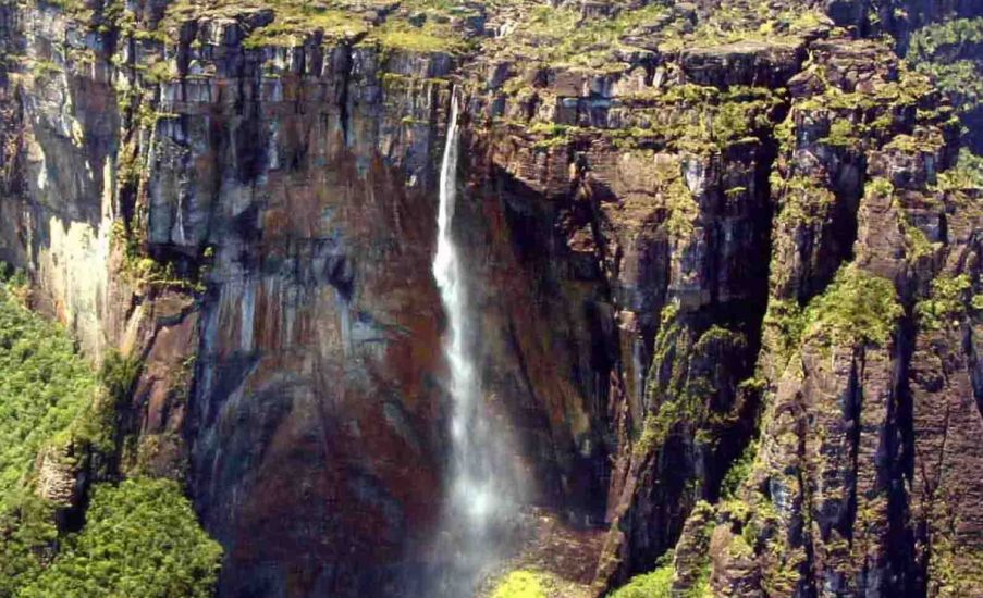 Angel Falls ( Salto Angel ) in Venezuela